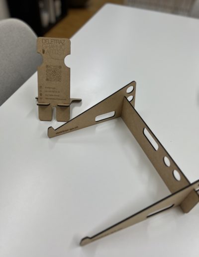 Supports ordi et téléphone en MDF